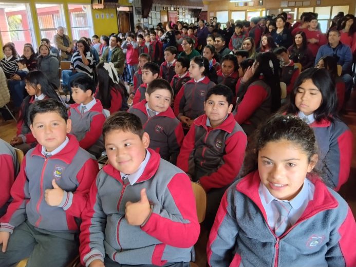 Director destaca trabajo de comunidad educativa tras resultados SIMCE