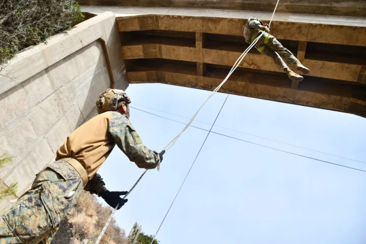 Con resiliencia, técnica y liderazgo se forman los cabos y soldados dragoneantes