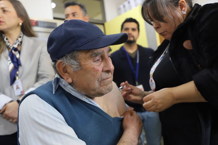 En Chonchi autoridades y equipos de salud impulsan Campaña de Vacunación e Inmunización 2026